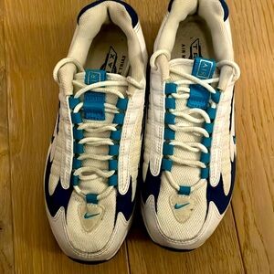 Nike women air max triax size 8